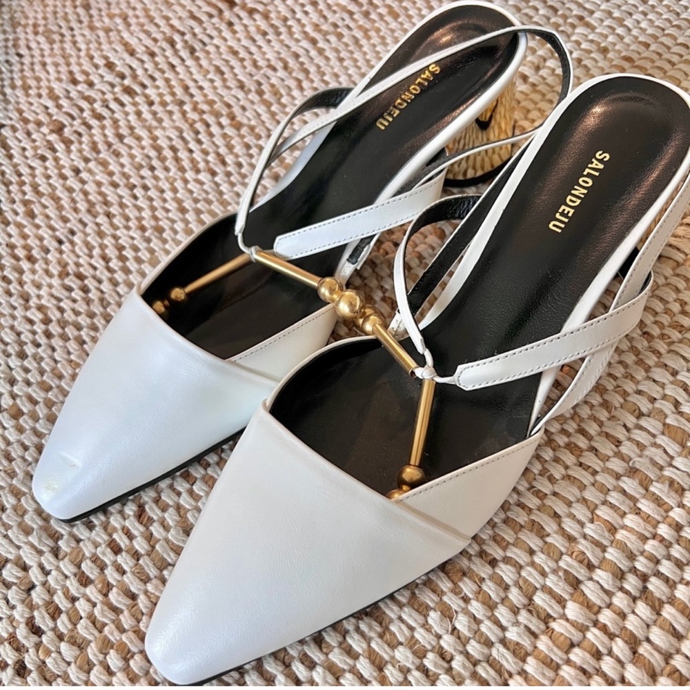 NWOT Salondeju White Leather Slingback Sandals